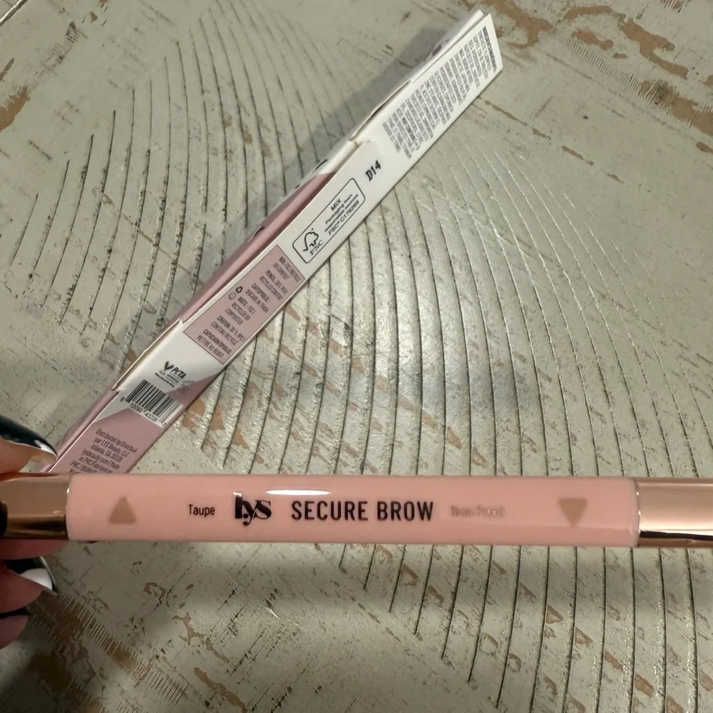 NIB Lys Beauty Secure Brow Eyebrow Pencil